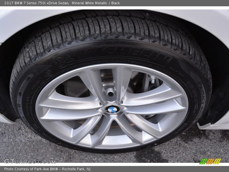 Mineral White Metallic / Black 2017 BMW 7 Series 750i xDrive Sedan
