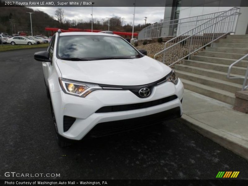Super White / Black 2017 Toyota RAV4 LE AWD