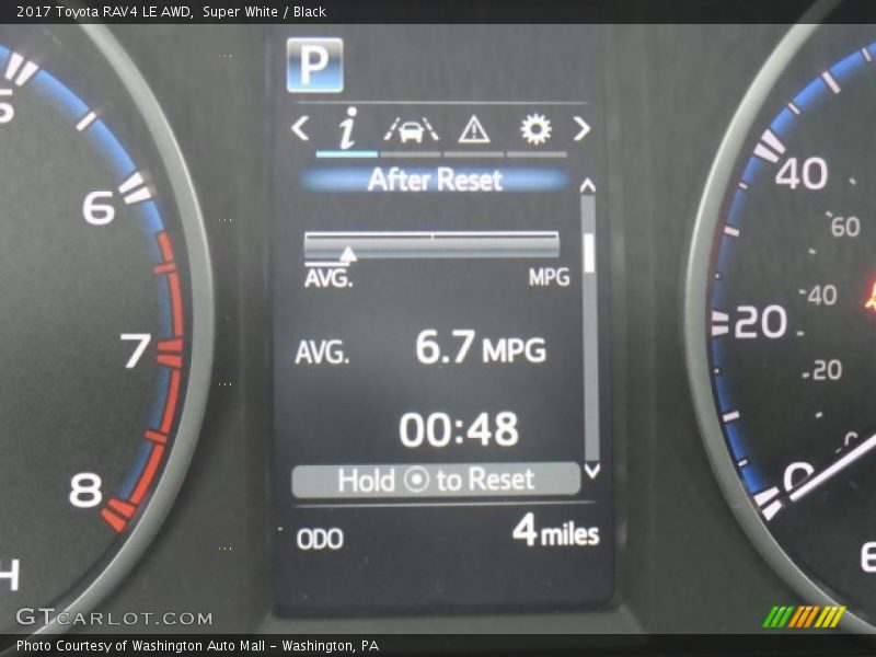 Super White / Black 2017 Toyota RAV4 LE AWD