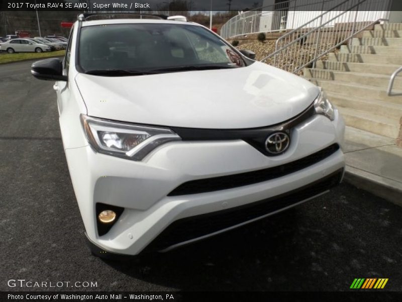 Super White / Black 2017 Toyota RAV4 SE AWD