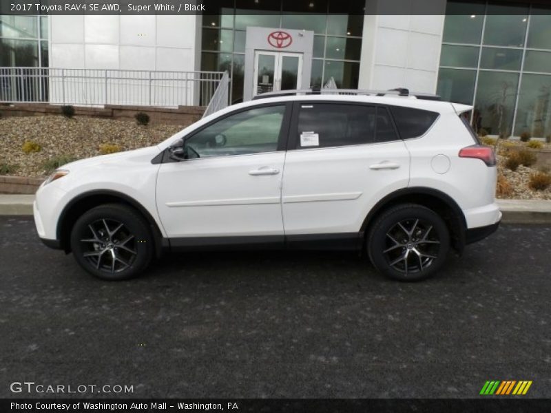  2017 RAV4 SE AWD Super White