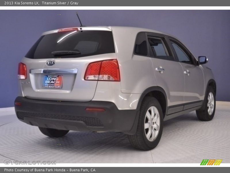 Titanium Silver / Gray 2013 Kia Sorento LX