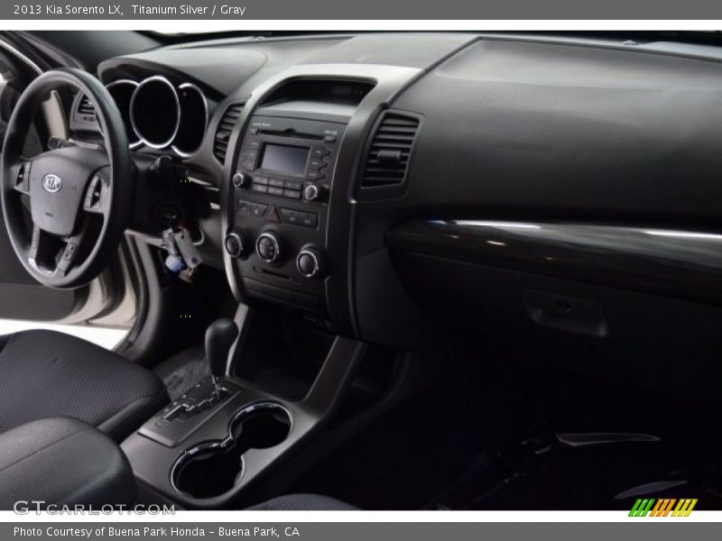 Titanium Silver / Gray 2013 Kia Sorento LX