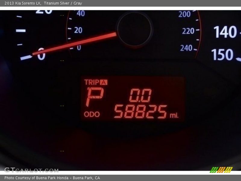 Titanium Silver / Gray 2013 Kia Sorento LX