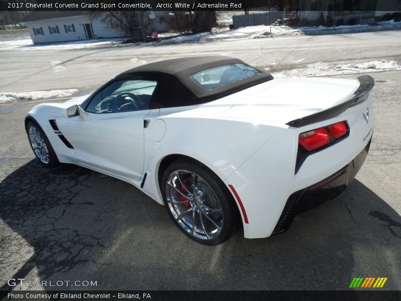 Arctic White / Adrenaline Red 2017 Chevrolet Corvette Grand Sport Convertible