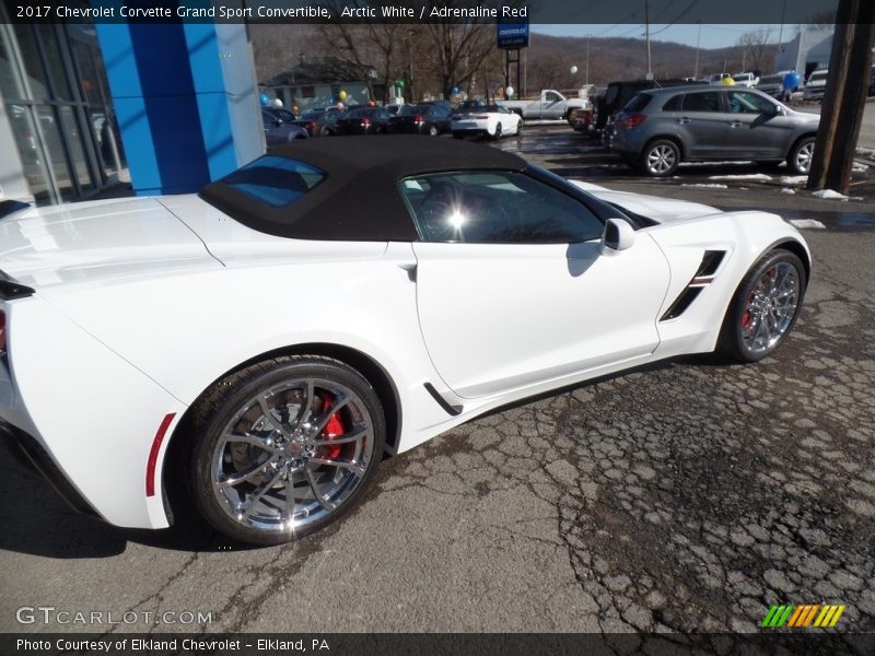 Arctic White / Adrenaline Red 2017 Chevrolet Corvette Grand Sport Convertible