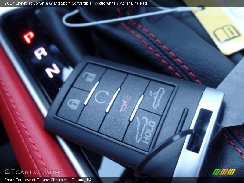 Arctic White / Adrenaline Red 2017 Chevrolet Corvette Grand Sport Convertible