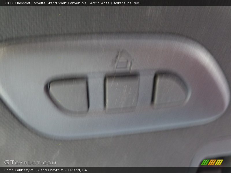 Arctic White / Adrenaline Red 2017 Chevrolet Corvette Grand Sport Convertible