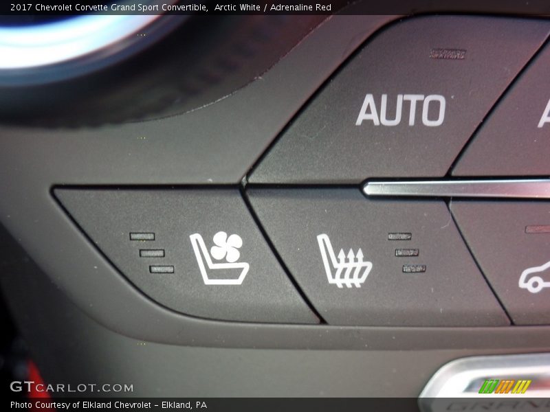 Arctic White / Adrenaline Red 2017 Chevrolet Corvette Grand Sport Convertible