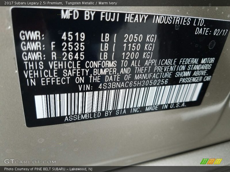 Tungsten Metallic / Warm Ivory 2017 Subaru Legacy 2.5i Premium