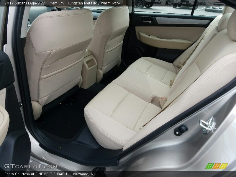 Tungsten Metallic / Warm Ivory 2017 Subaru Legacy 2.5i Premium