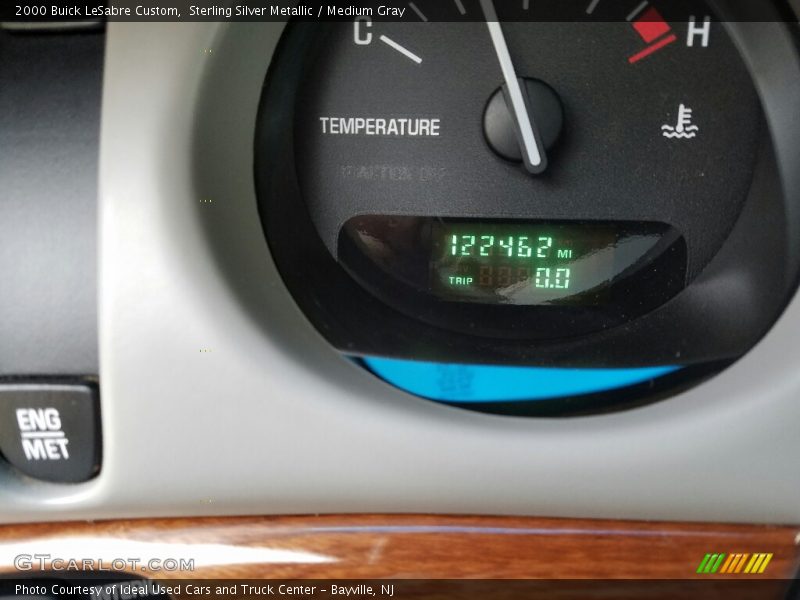 Sterling Silver Metallic / Medium Gray 2000 Buick LeSabre Custom