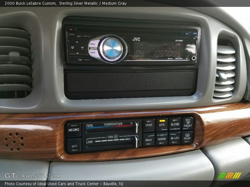 Sterling Silver Metallic / Medium Gray 2000 Buick LeSabre Custom