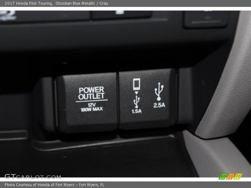 Obsidian Blue Metallic / Gray 2017 Honda Pilot Touring