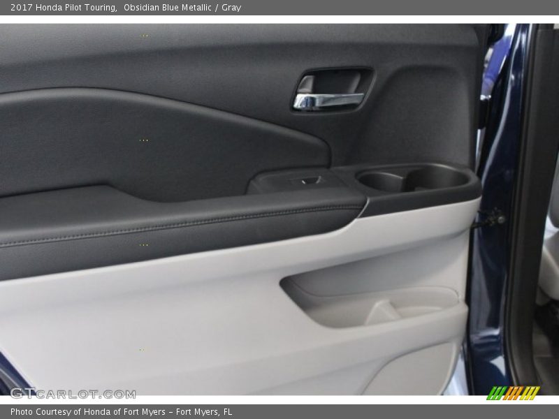 Obsidian Blue Metallic / Gray 2017 Honda Pilot Touring