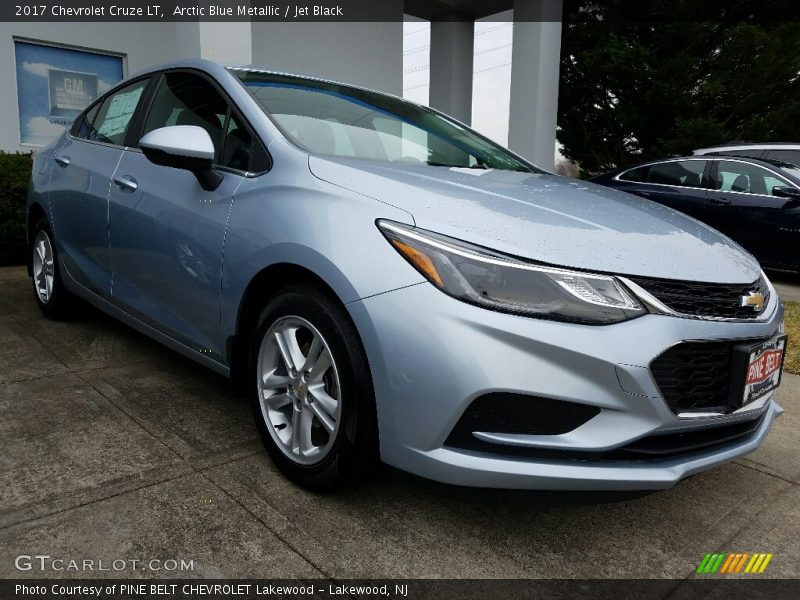 Arctic Blue Metallic / Jet Black 2017 Chevrolet Cruze LT