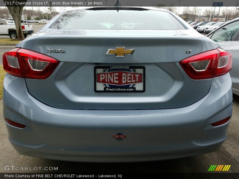 Arctic Blue Metallic / Jet Black 2017 Chevrolet Cruze LT