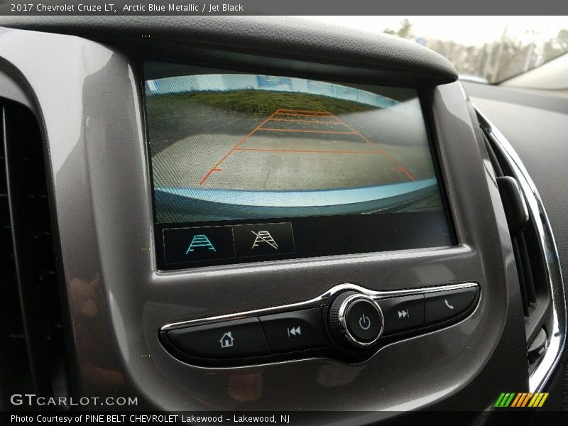 Arctic Blue Metallic / Jet Black 2017 Chevrolet Cruze LT