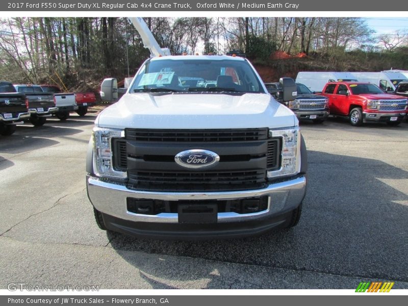 Oxford White / Medium Earth Gray 2017 Ford F550 Super Duty XL Regular Cab 4x4 Crane Truck