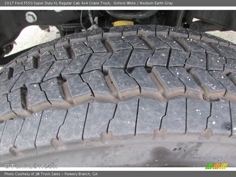 Oxford White / Medium Earth Gray 2017 Ford F550 Super Duty XL Regular Cab 4x4 Crane Truck