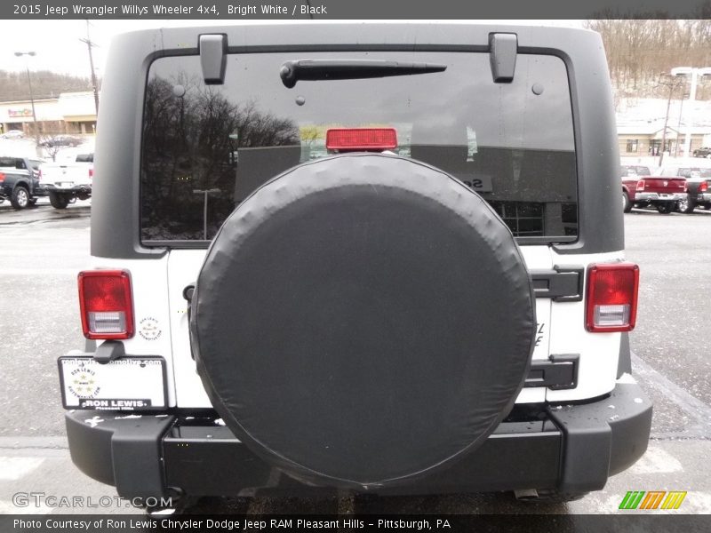 Bright White / Black 2015 Jeep Wrangler Willys Wheeler 4x4