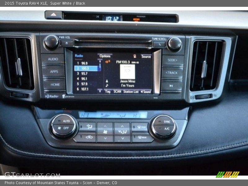 Super White / Black 2015 Toyota RAV4 XLE