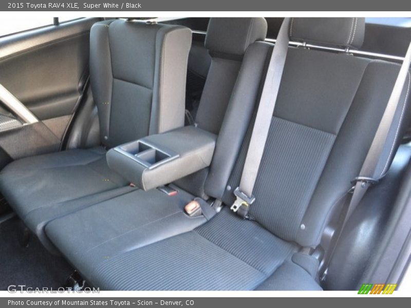 Super White / Black 2015 Toyota RAV4 XLE