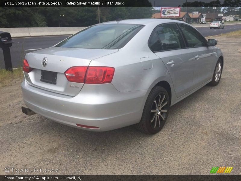 Reflex Silver Metallic / Titan Black 2011 Volkswagen Jetta SE Sedan