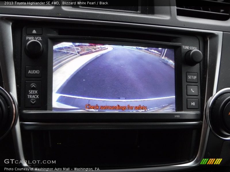 Blizzard White Pearl / Black 2013 Toyota Highlander SE 4WD