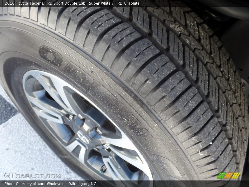 Super White / TRD Graphite 2016 Toyota Tacoma TRD Sport Double Cab