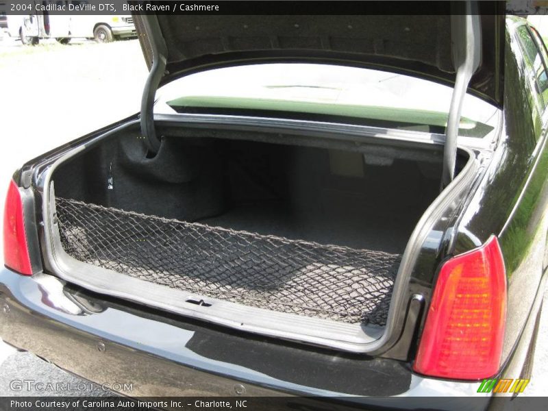 Black Raven / Cashmere 2004 Cadillac DeVille DTS