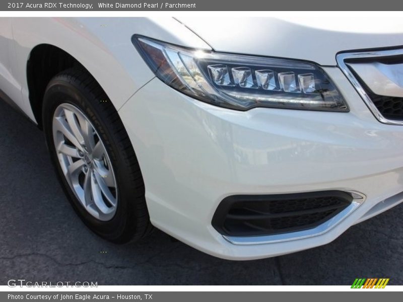 White Diamond Pearl / Parchment 2017 Acura RDX Technology