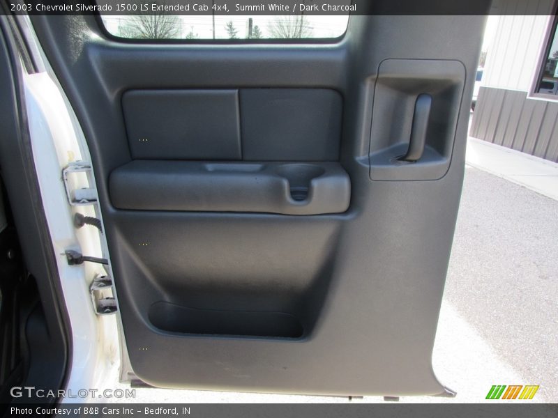 Summit White / Dark Charcoal 2003 Chevrolet Silverado 1500 LS Extended Cab 4x4