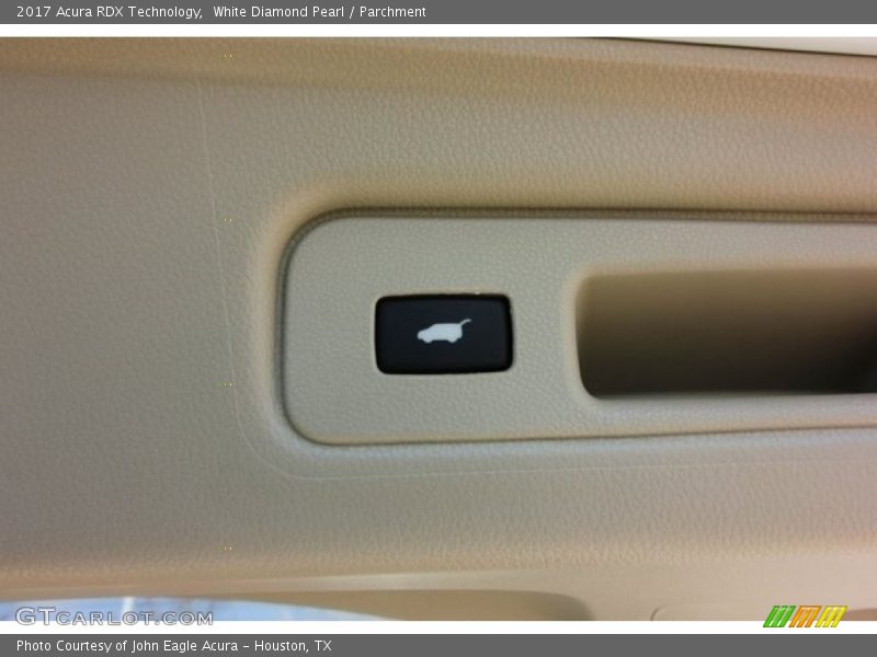 White Diamond Pearl / Parchment 2017 Acura RDX Technology