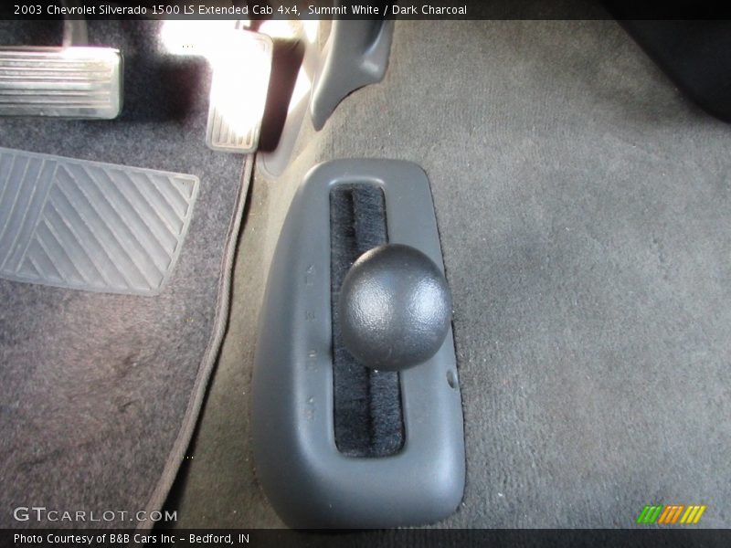 Summit White / Dark Charcoal 2003 Chevrolet Silverado 1500 LS Extended Cab 4x4