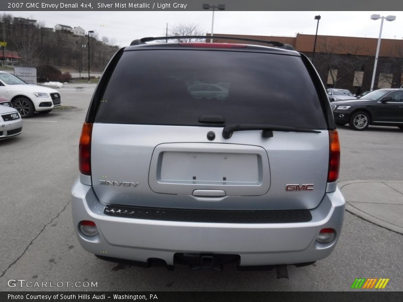 Silver Mist Metallic / Light Gray 2007 GMC Envoy Denali 4x4