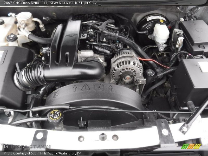 Silver Mist Metallic / Light Gray 2007 GMC Envoy Denali 4x4