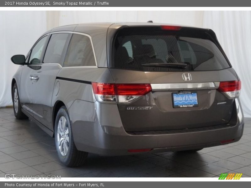 Smoky Topaz Metallic / Truffle 2017 Honda Odyssey SE