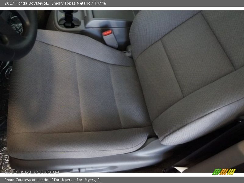 Smoky Topaz Metallic / Truffle 2017 Honda Odyssey SE