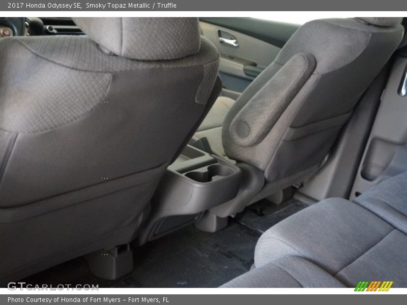 Smoky Topaz Metallic / Truffle 2017 Honda Odyssey SE