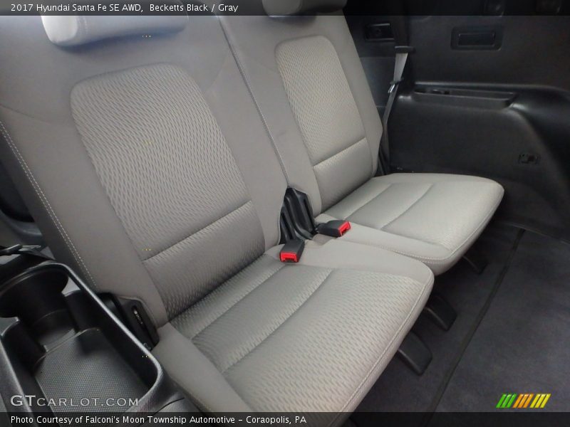 Becketts Black / Gray 2017 Hyundai Santa Fe SE AWD