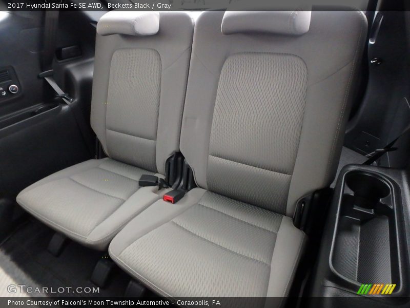 Becketts Black / Gray 2017 Hyundai Santa Fe SE AWD