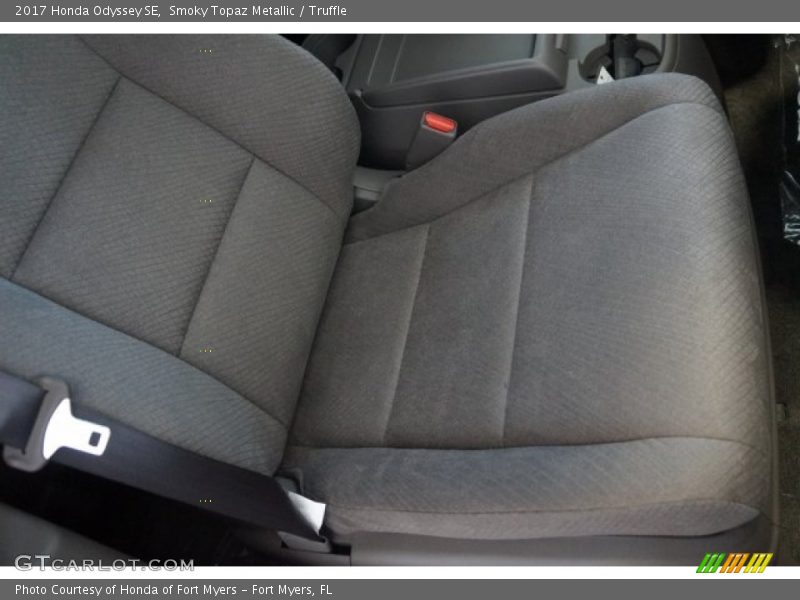 Smoky Topaz Metallic / Truffle 2017 Honda Odyssey SE