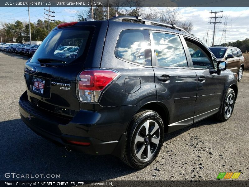 Dark Gray Metallic / Gray 2017 Subaru Forester 2.5i