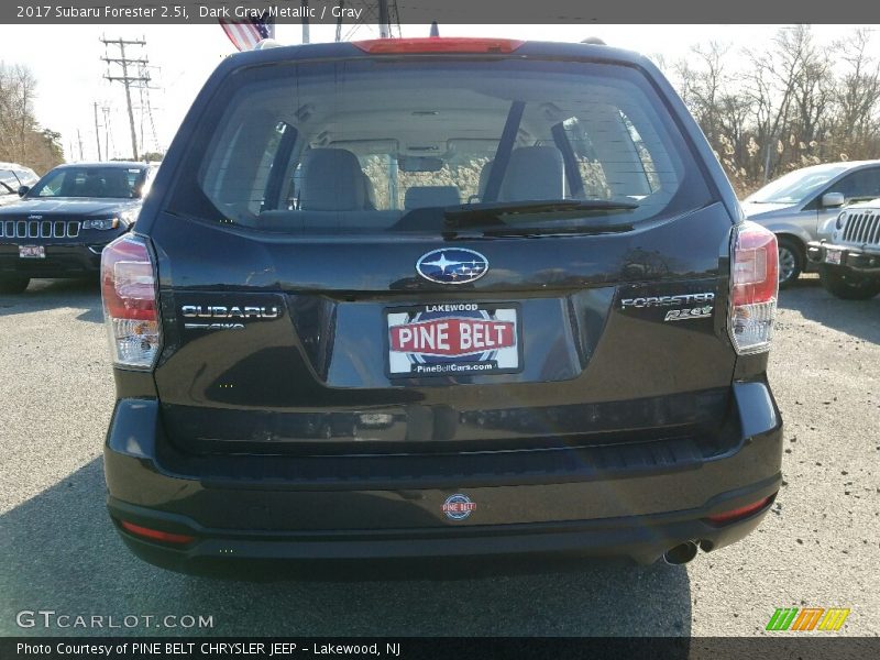 Dark Gray Metallic / Gray 2017 Subaru Forester 2.5i