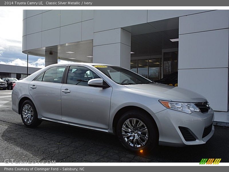 Classic Silver Metallic / Ivory 2014 Toyota Camry LE