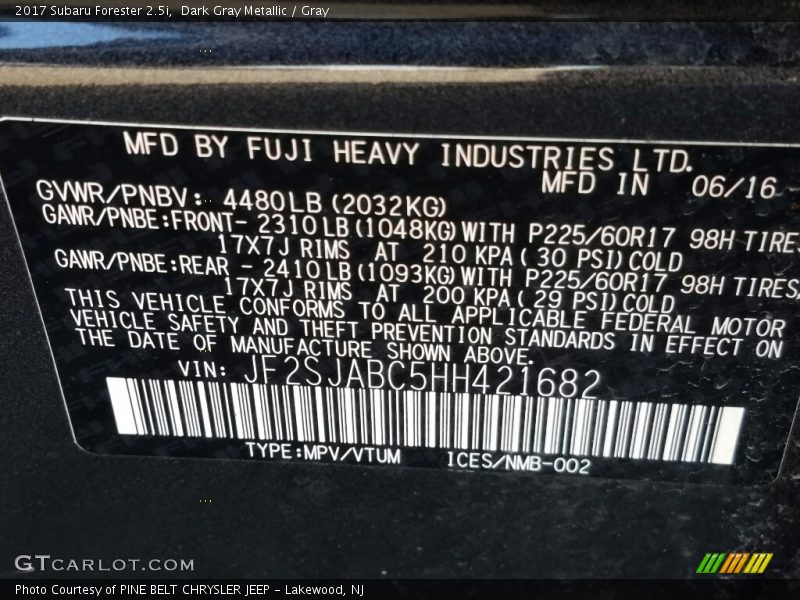 Dark Gray Metallic / Gray 2017 Subaru Forester 2.5i