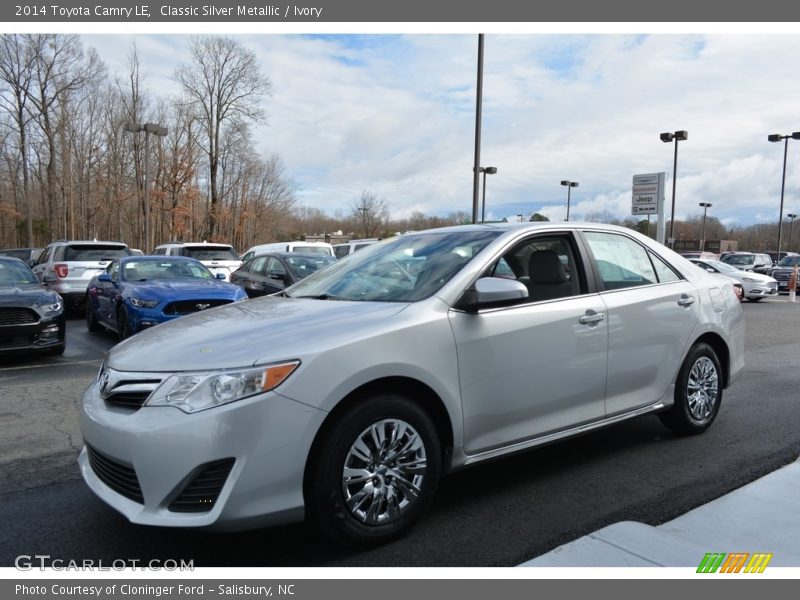 Classic Silver Metallic / Ivory 2014 Toyota Camry LE