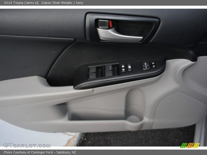 Classic Silver Metallic / Ivory 2014 Toyota Camry LE