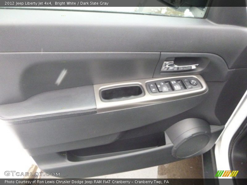 Bright White / Dark Slate Gray 2012 Jeep Liberty Jet 4x4